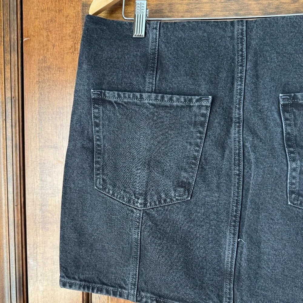 NWT Old Navy Black Mini Jean Skirt Size 12